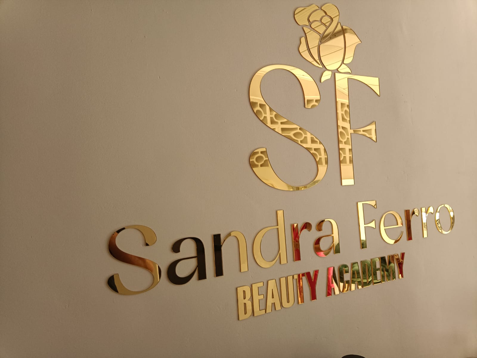 Logotipo em Acrílico – Letreiro de Parede Personalizado - Letreiros - Imagem 5